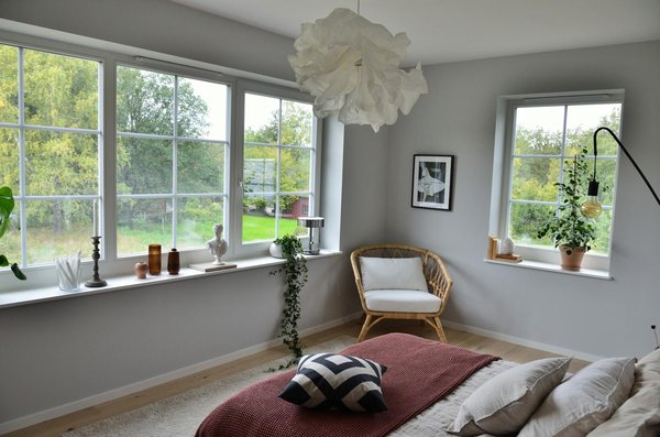 Mastering Watering Techniques: Optimal Herb Garden Care for the UK"s Ever-Changing Summer